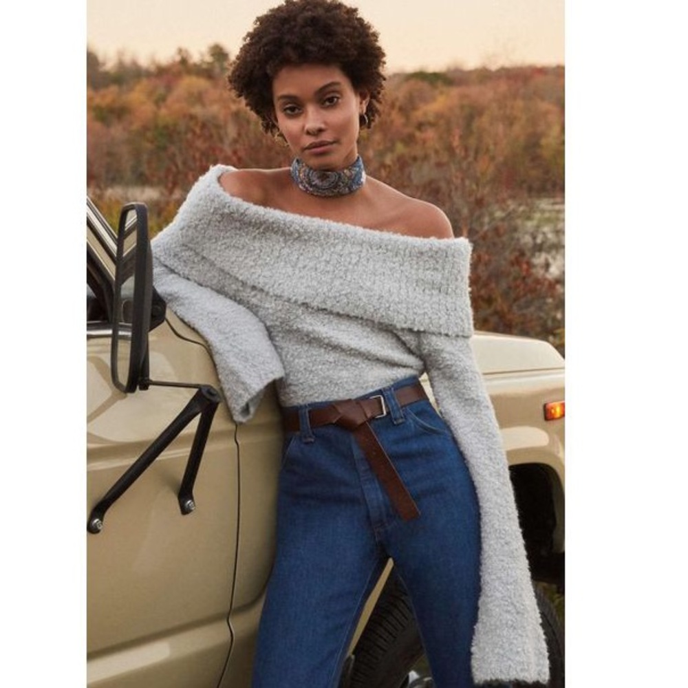 URBAN OUTFITTERS sweater